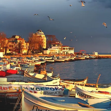 Апартаменты Hristovi & Поморие