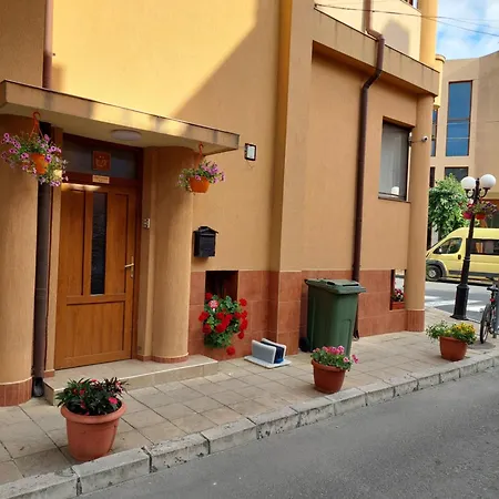 Apartment Hristovi & *